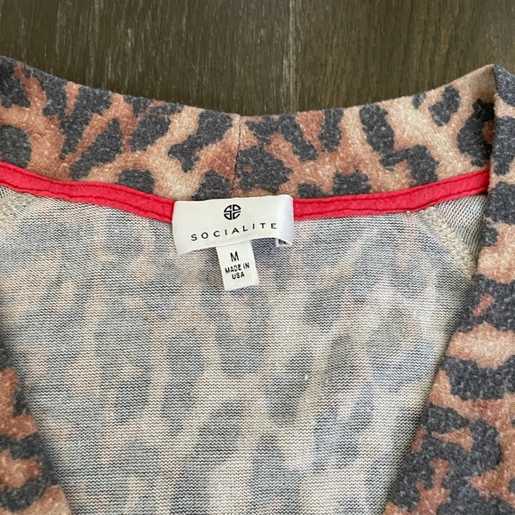 Cheetah sweater - Picture 4 of 5